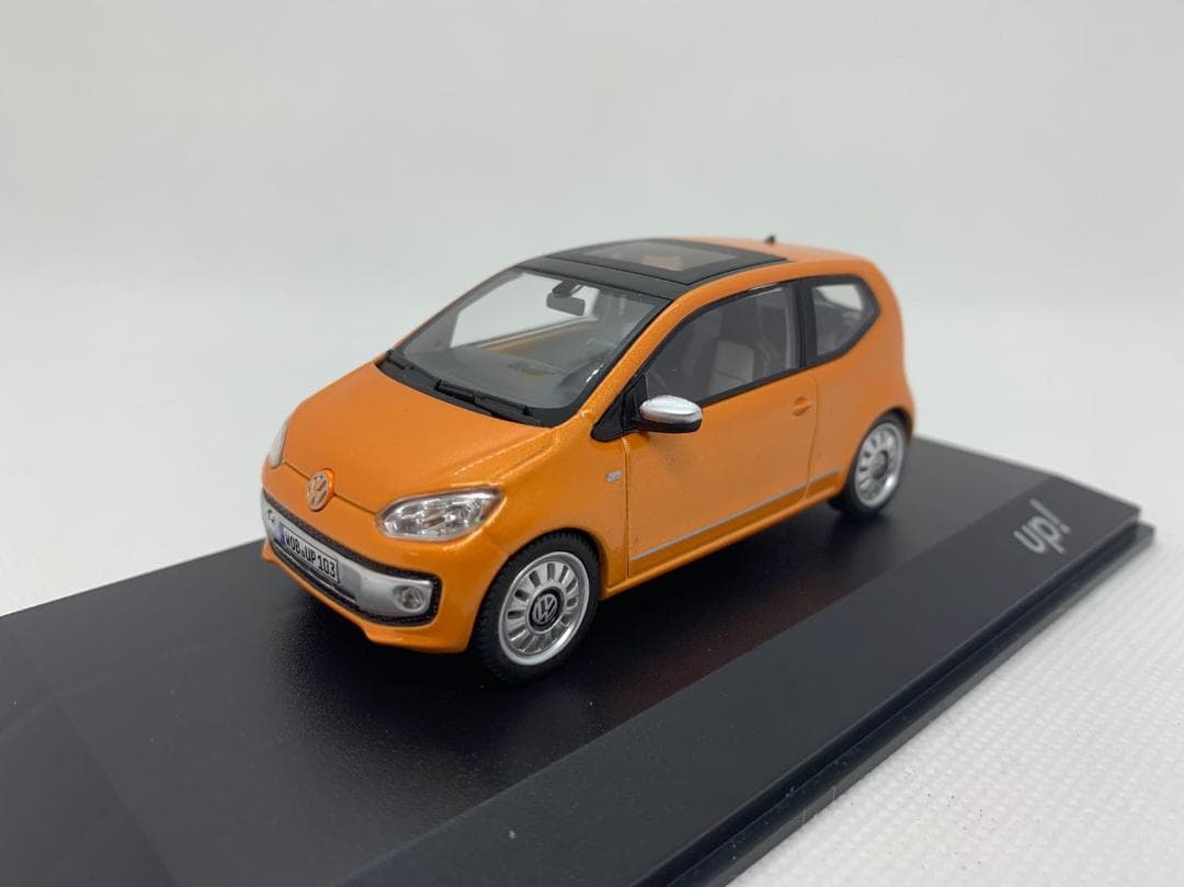 502-401 1/43 フォルクスワーゲン アップ VW UP！ オレンジ