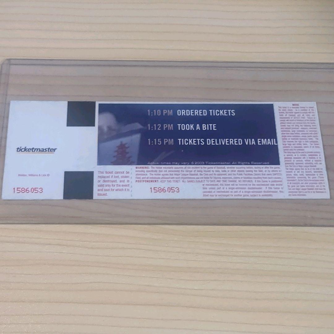 イチロー　MLB殿堂入り記念　年間最多安打k記録更新日試合チケット3枚セット