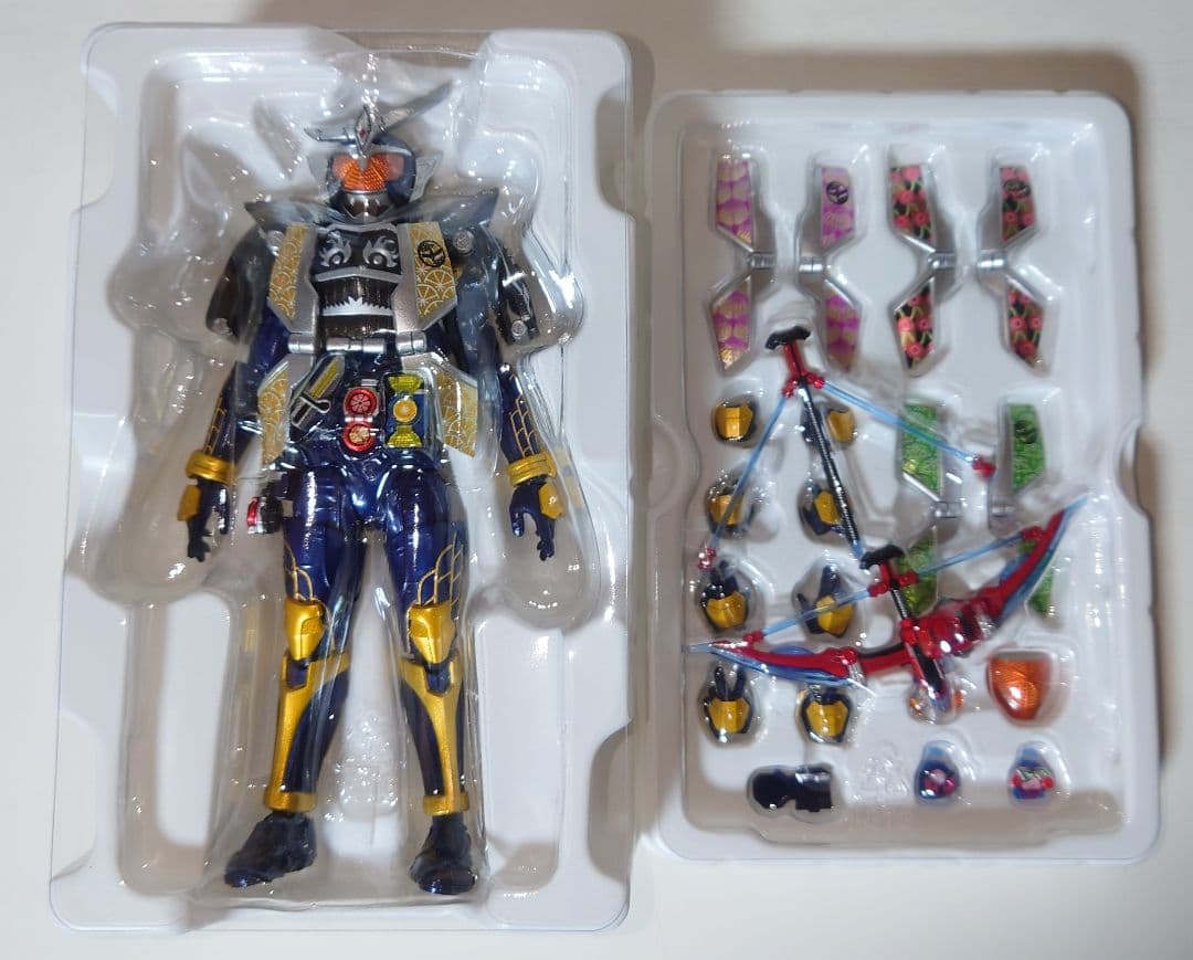 真骨彫 仮面ライダー鎧武 ジンバーレモン&パイン/イチゴアームズ