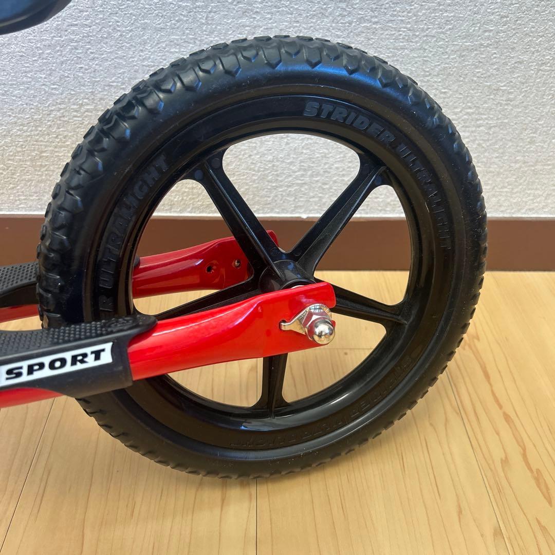 【美品】ストライダー スポーツモデル 12インチ　日本正規品　レッド