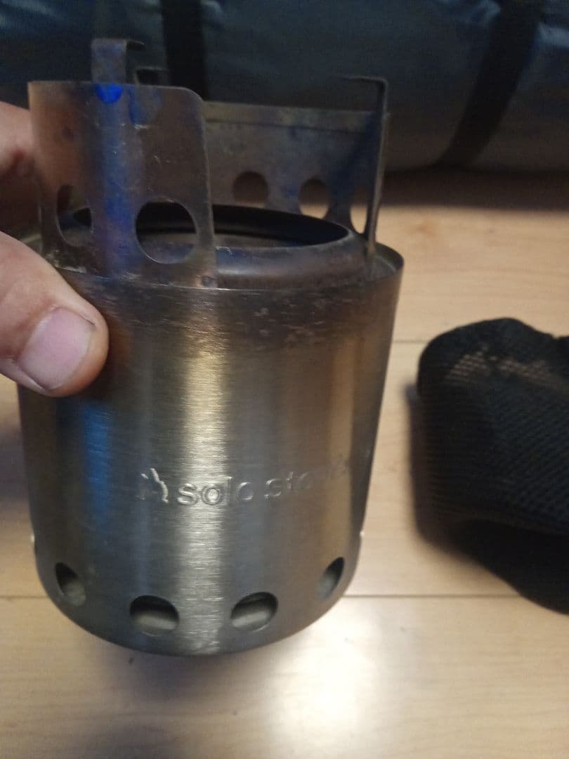 ソロキャンプにオススメ　4点セットです　テントやグランドシート、焚き火台等