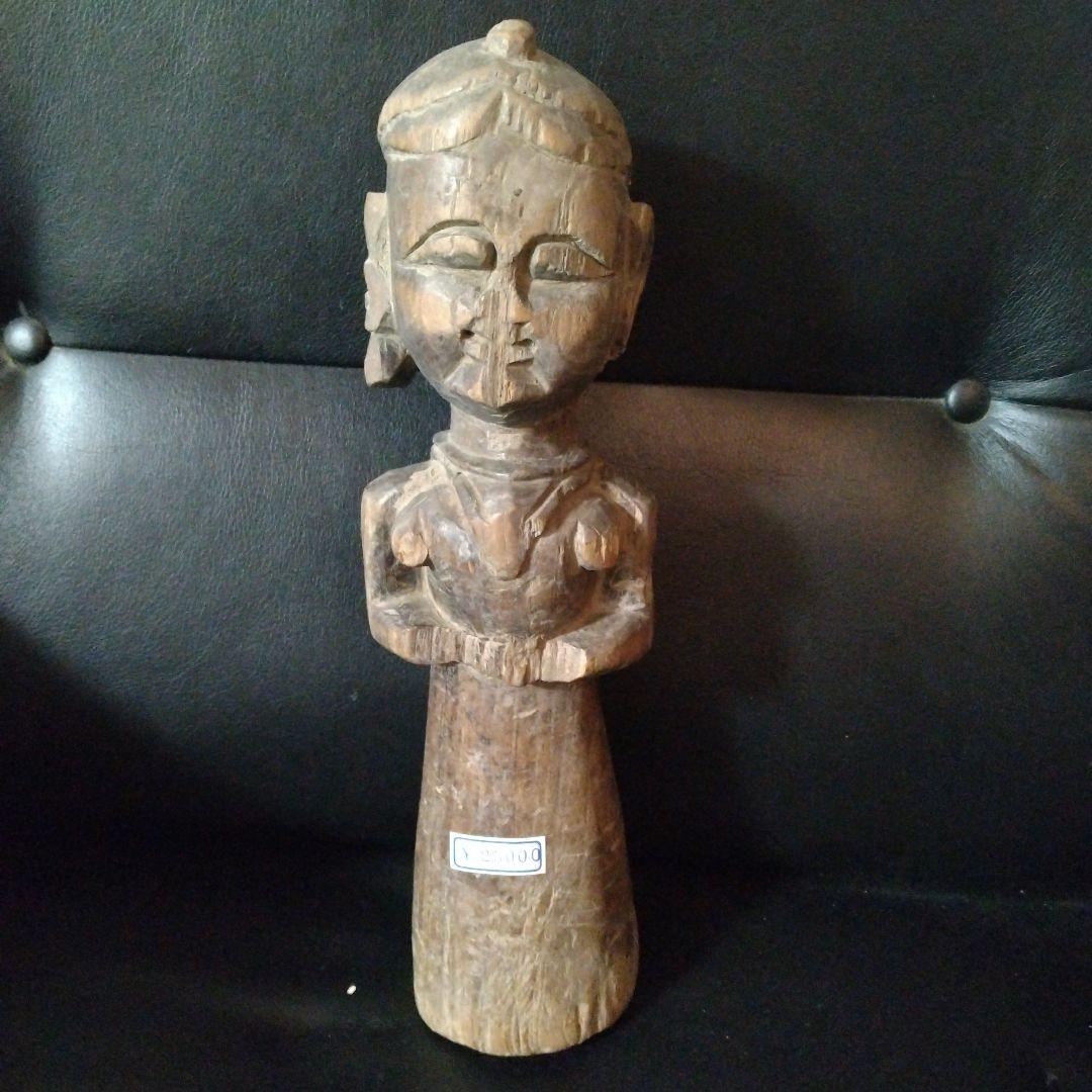 呪物　ネパール・インド北部　木彫り女性像（ヴィンテージ民芸品）プリミティブアート