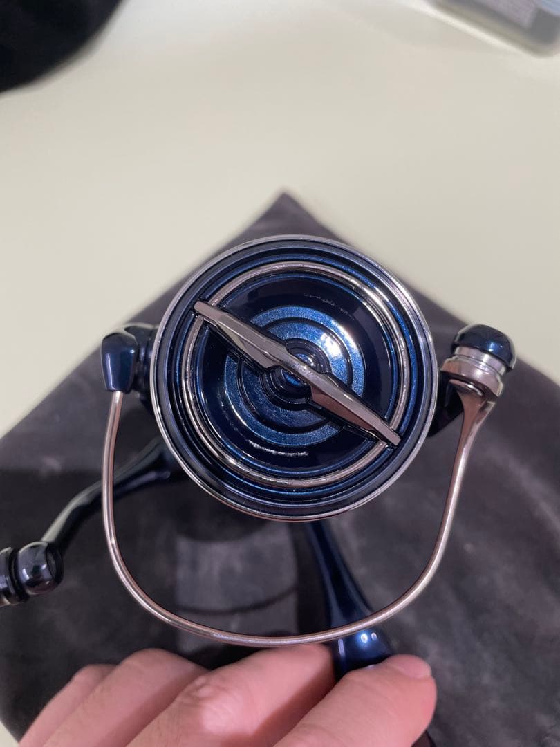 21ツインパワーXD C3000HG 収納袋付き