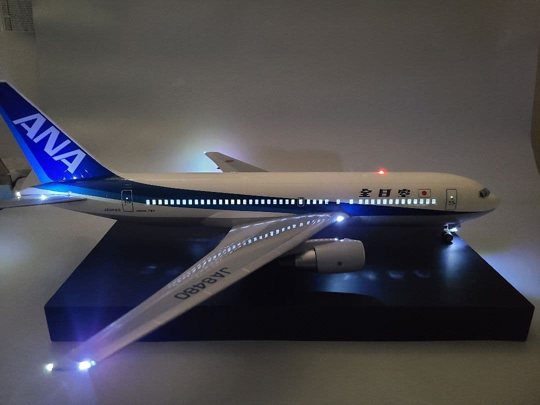 ANA BOEING 767-200 LED仕様完成品 1/100