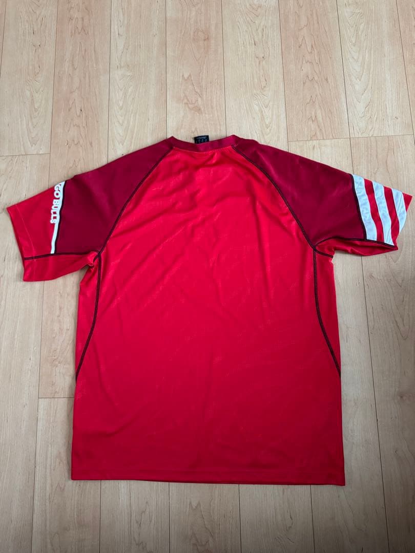 シカゴブルズ　ウォームアップ　シャツ