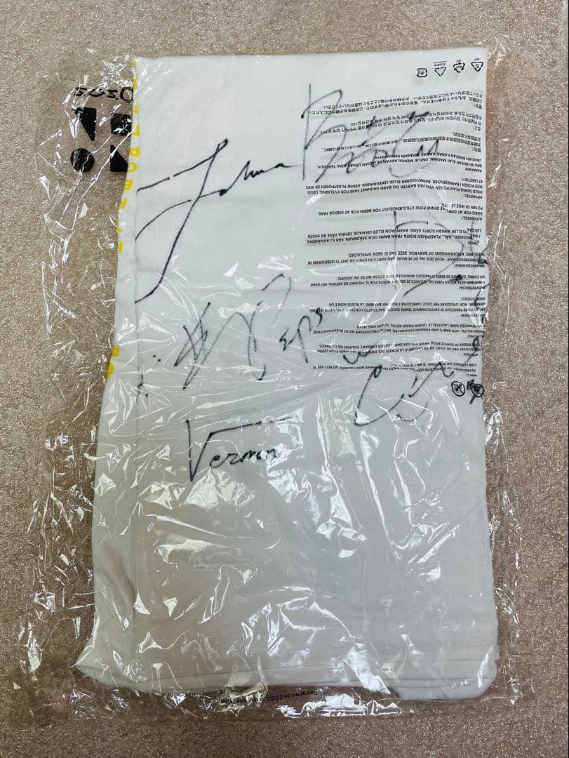 SEVENTEEN セブンティーン セブチ メンバー全員　サインTシャツ