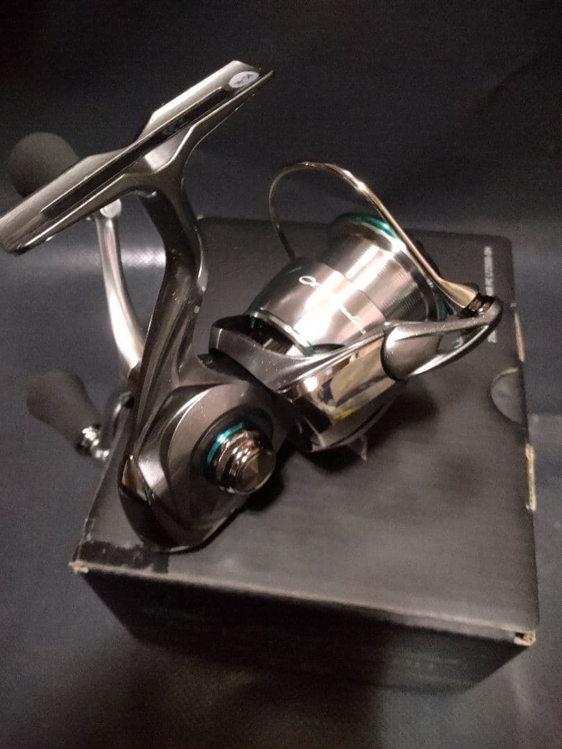 DAIWA AIR PCLT 2500-DH スピニングリール エギング