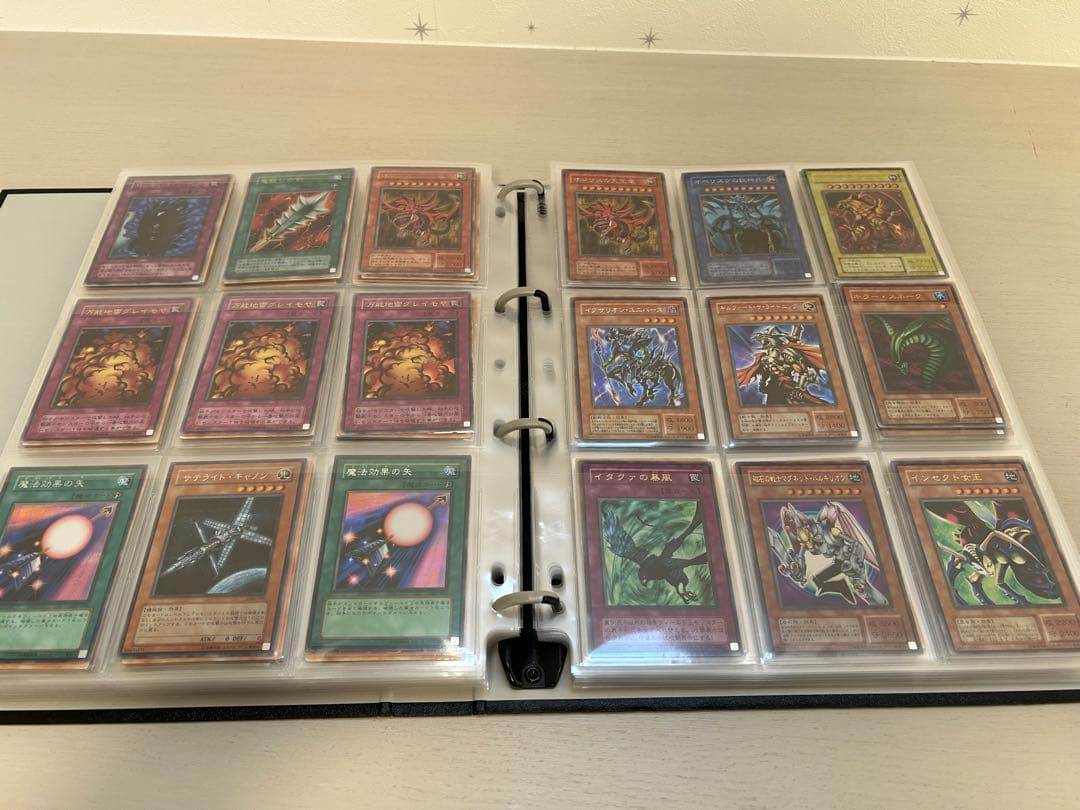 遊戯王　カードファイルごと　引退品