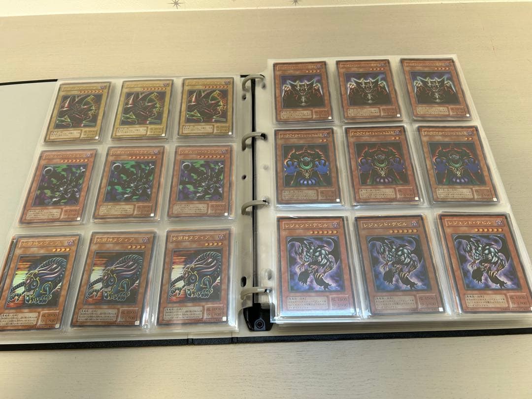 遊戯王　カードファイルごと　引退品