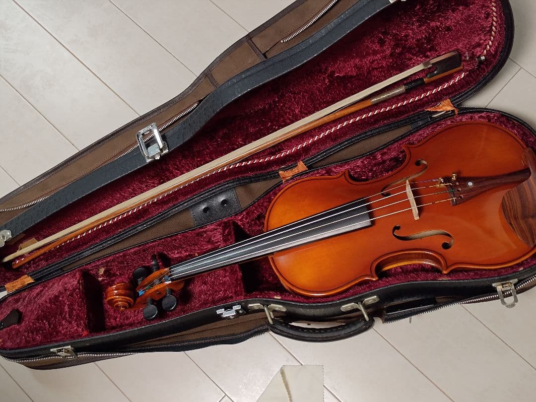Suzuki 鈴木 バイオリン No.300 4/4 + T.Sugito 弓