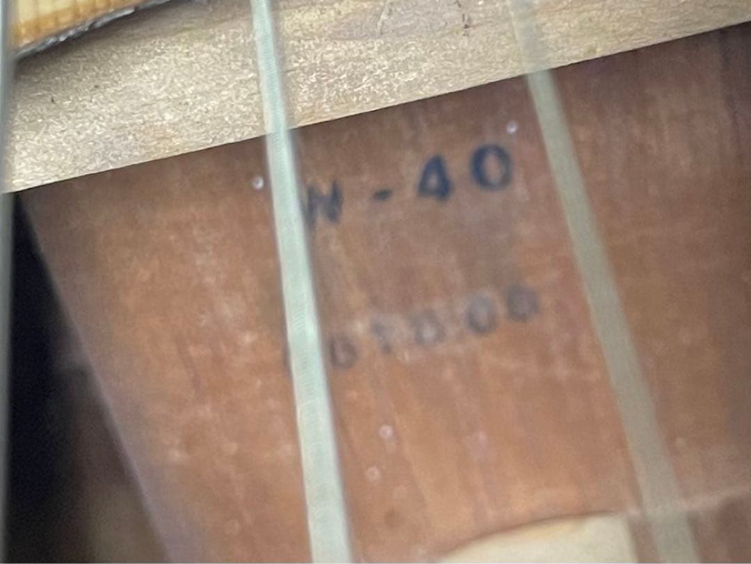 アコースティックギター　モーリスW-40 ピックアップつけました