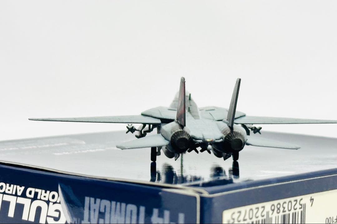 航空機・ヘリコプター GULLIVER 1/200 F-14 TOMCAT VF-154
