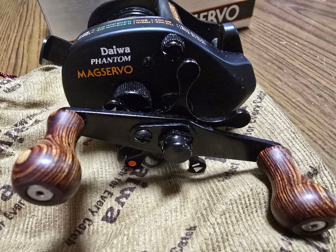 【美品】ダイワ ファントム MAGSERVO SS-15 PHANTOM