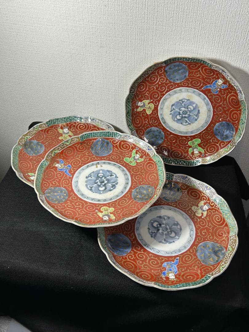古伊万里色絵七寸皿　4枚 唐子　唐草図　明治時代初期