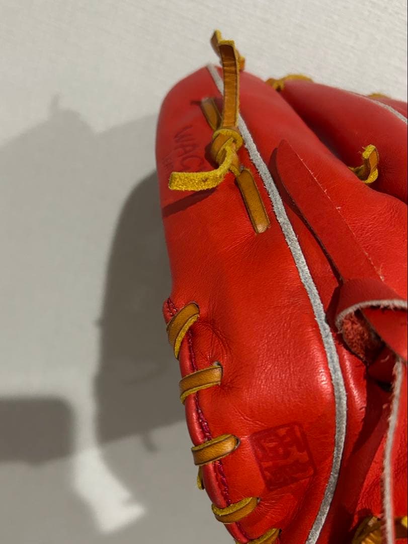 ワールドペガサス　野球グローブ  赤　軟式　硬式