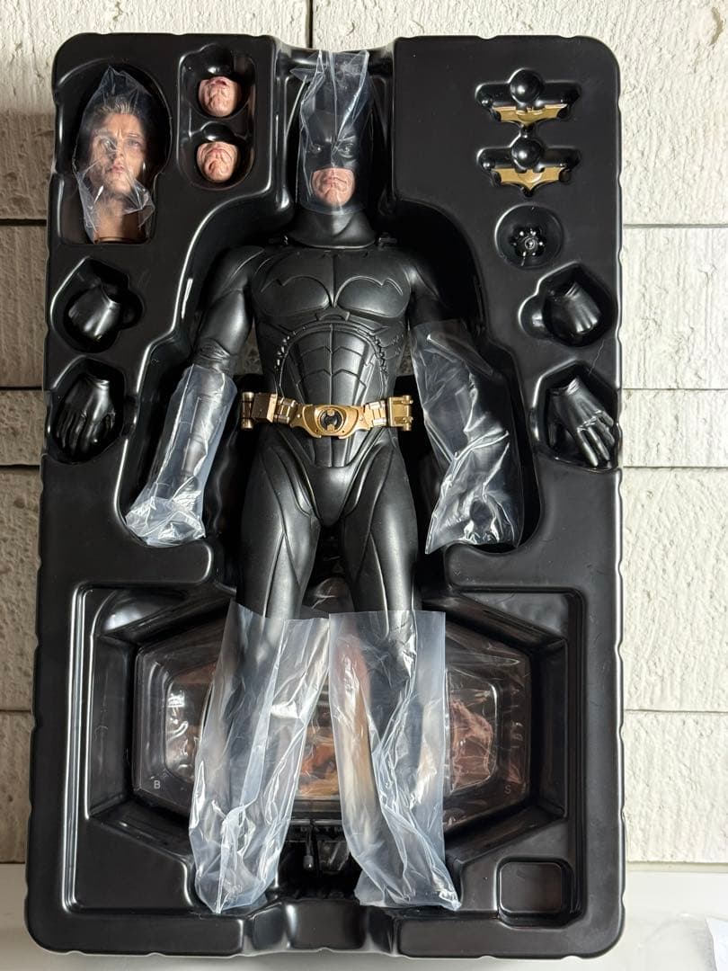 ムービー・マスターピース　バットマン ビギンズ １／６バットマン（２.０版）