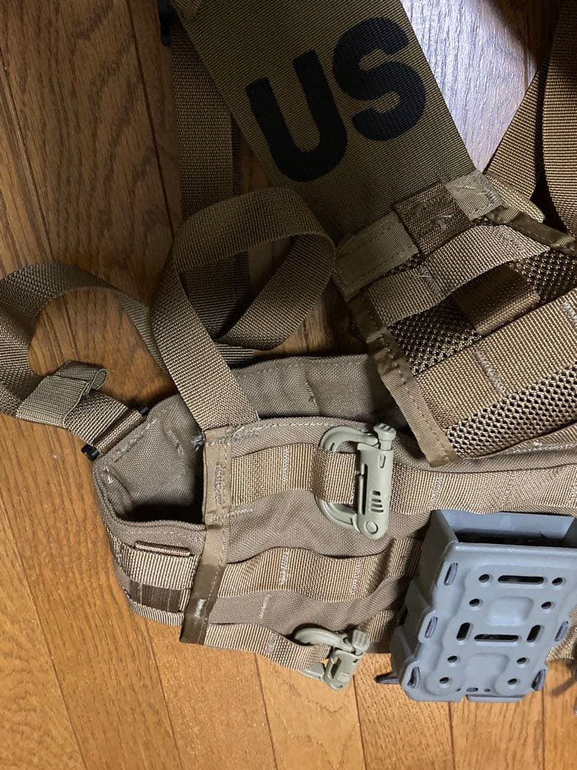 USロゴ付き タン色 チェストリグ