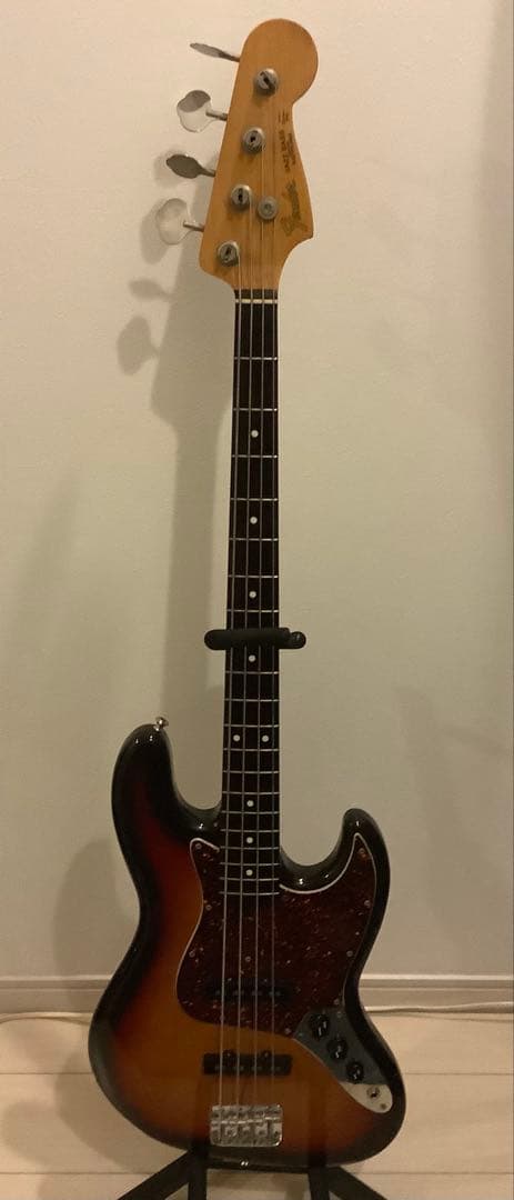 Fender Japan ジャズベース Fシリアル
