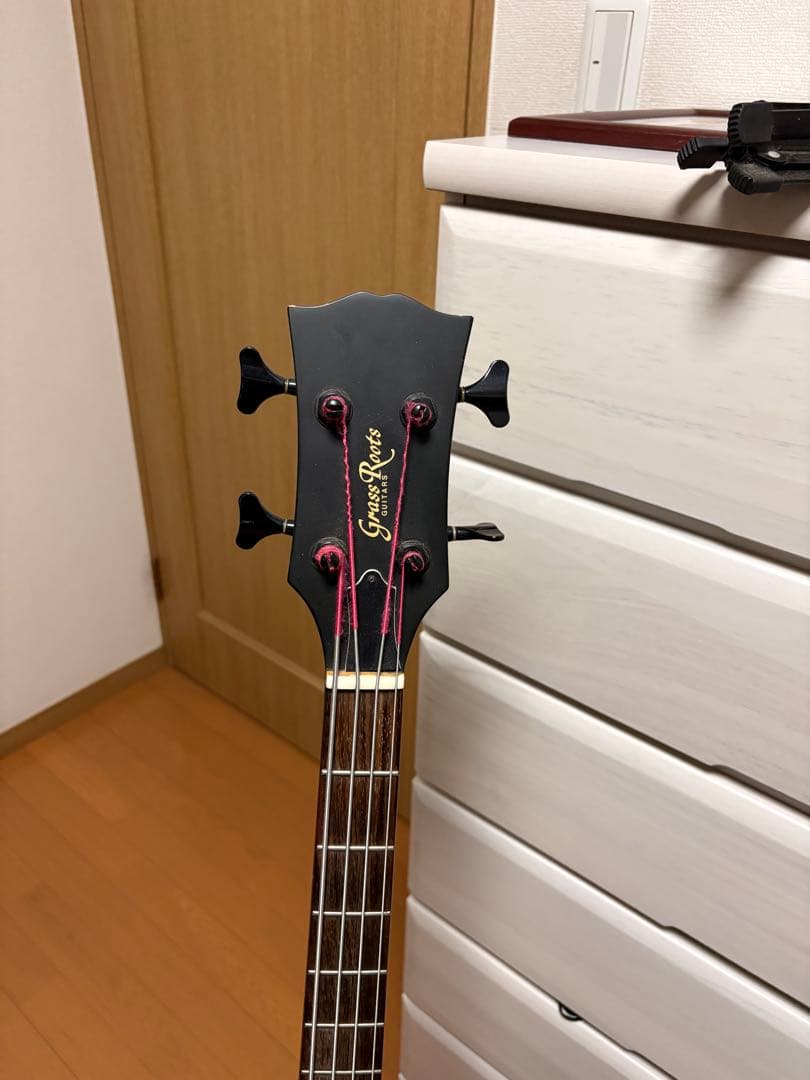 grass roots ベース　ルナシー　J