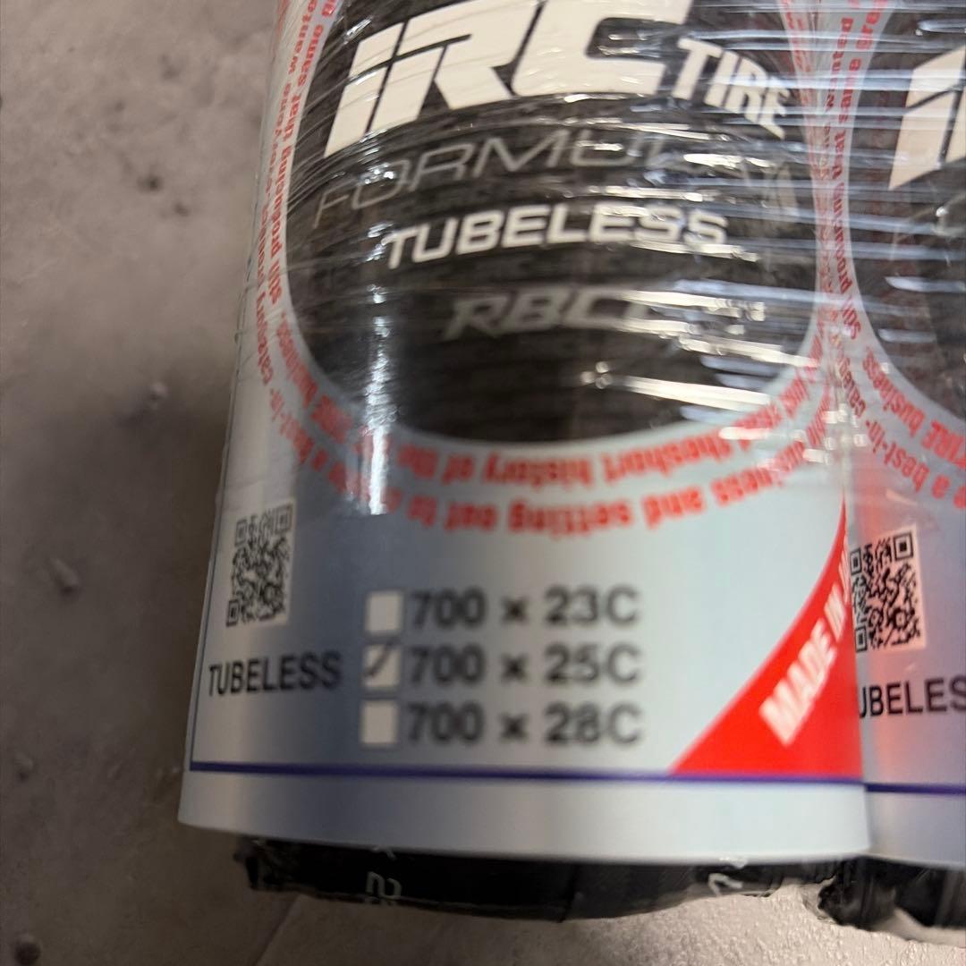IRC FORMULA TUBELESS タイヤ 700x25C