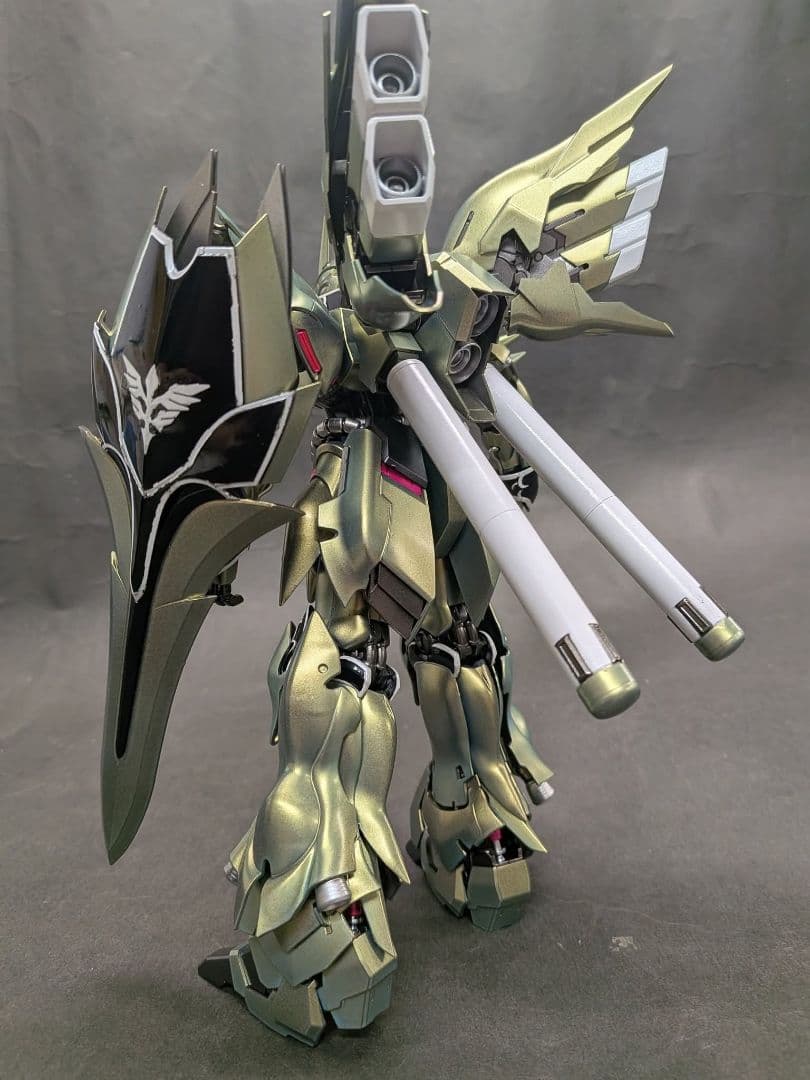 MGクワトロ・バジーナ専用シナンジュ（百式ゴールドカラー）全塗装完成品