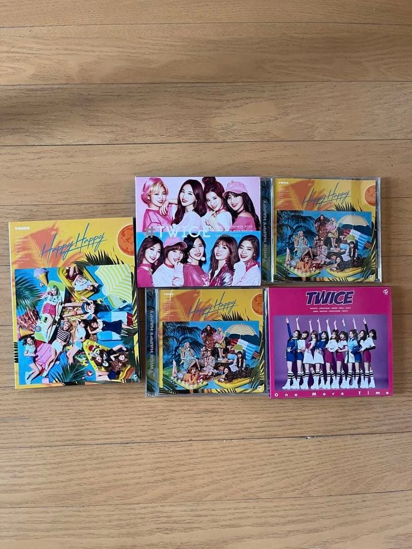 twiceトワイスグッズ　アルバム　うちわ　トートバッグ他