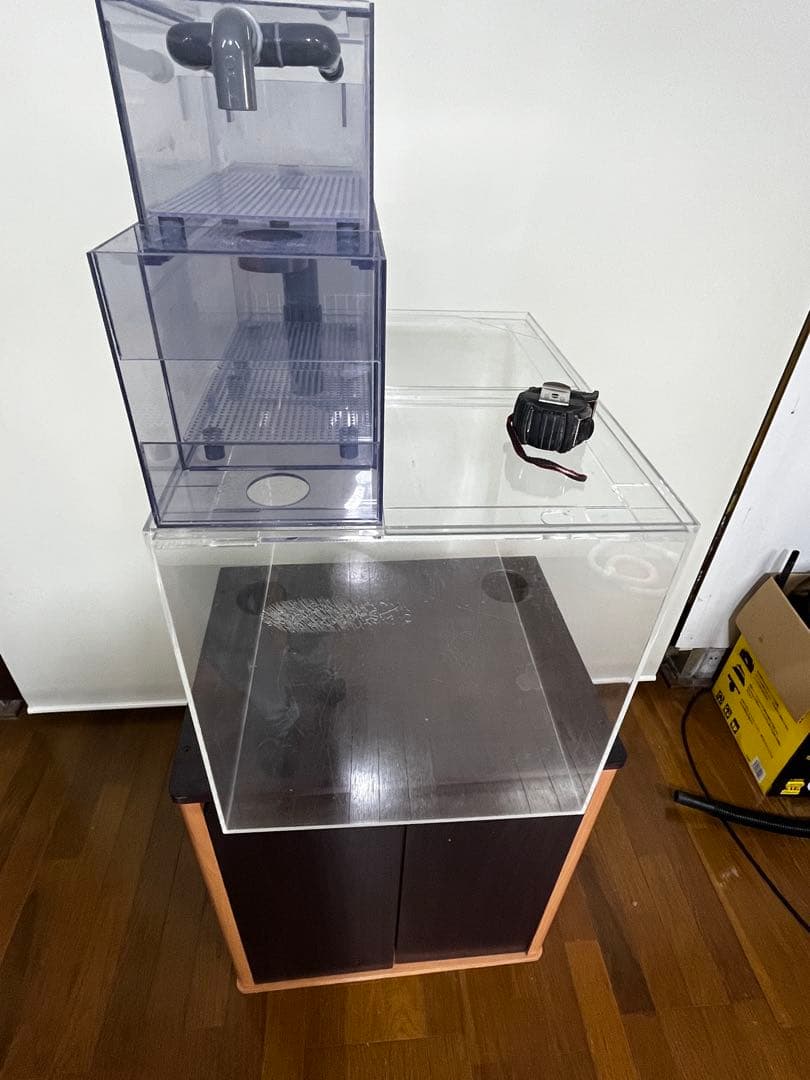 アクリル水槽 上部濾過槽　キャビネット付き　引き取り限定