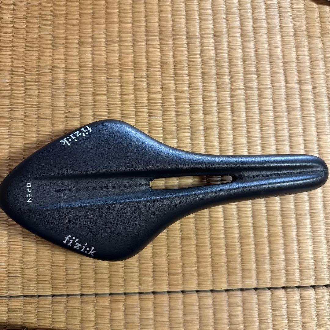 fizik ARIONE R5 オープンサドル