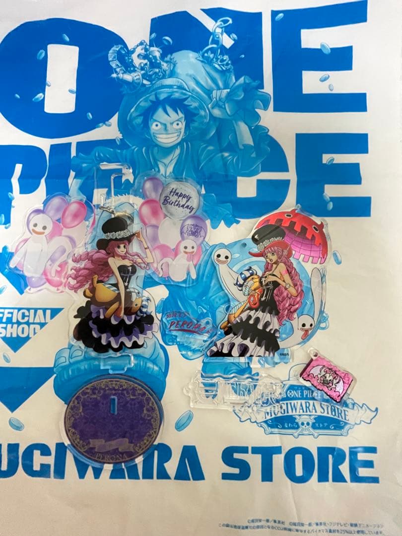 ONE PIECEペローナぬいぐるみ缶バッジアクスタなど