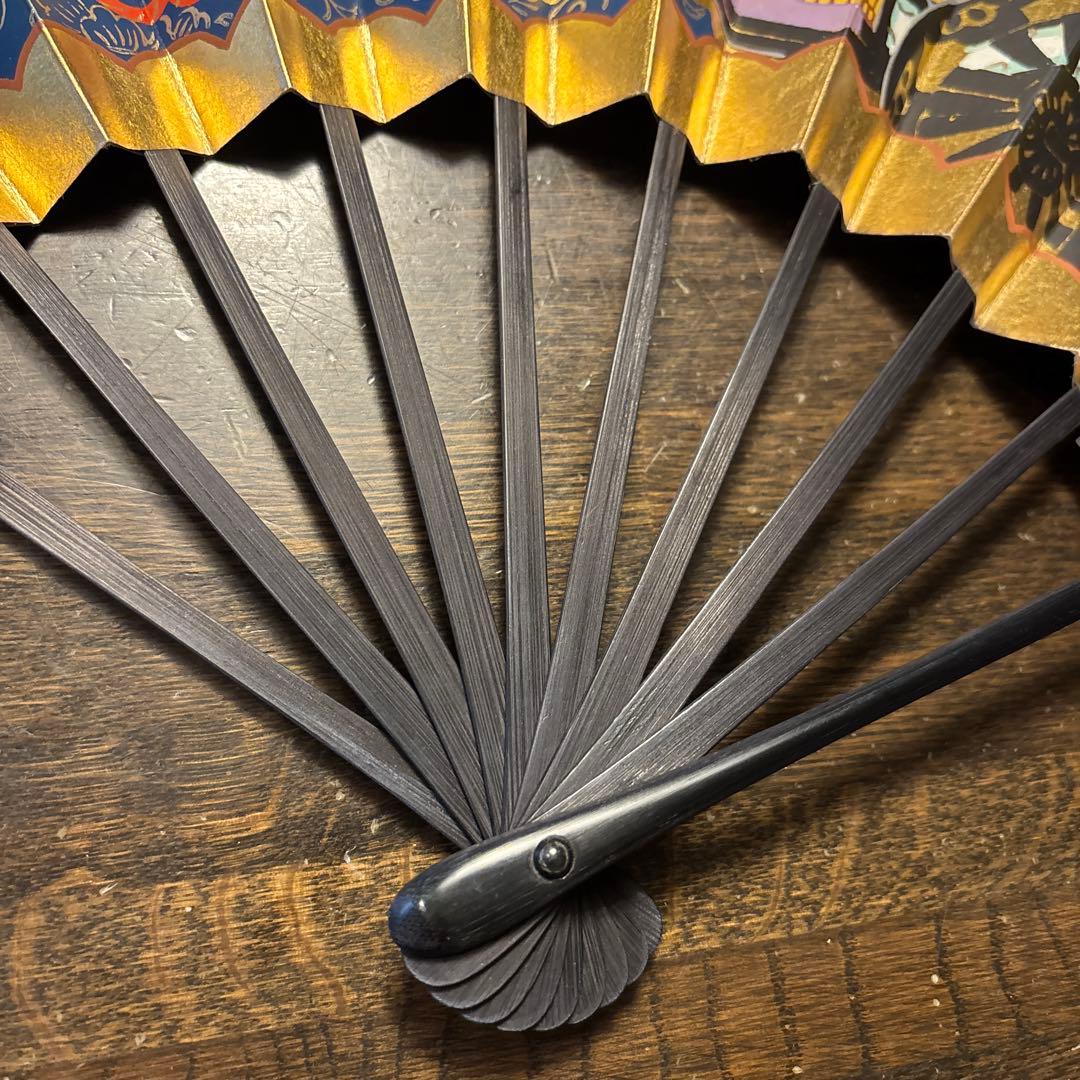 十松屋福井謹製　観世流能扇　鬘扇「朱妻花戦花車」　黒骨　桐箱付き