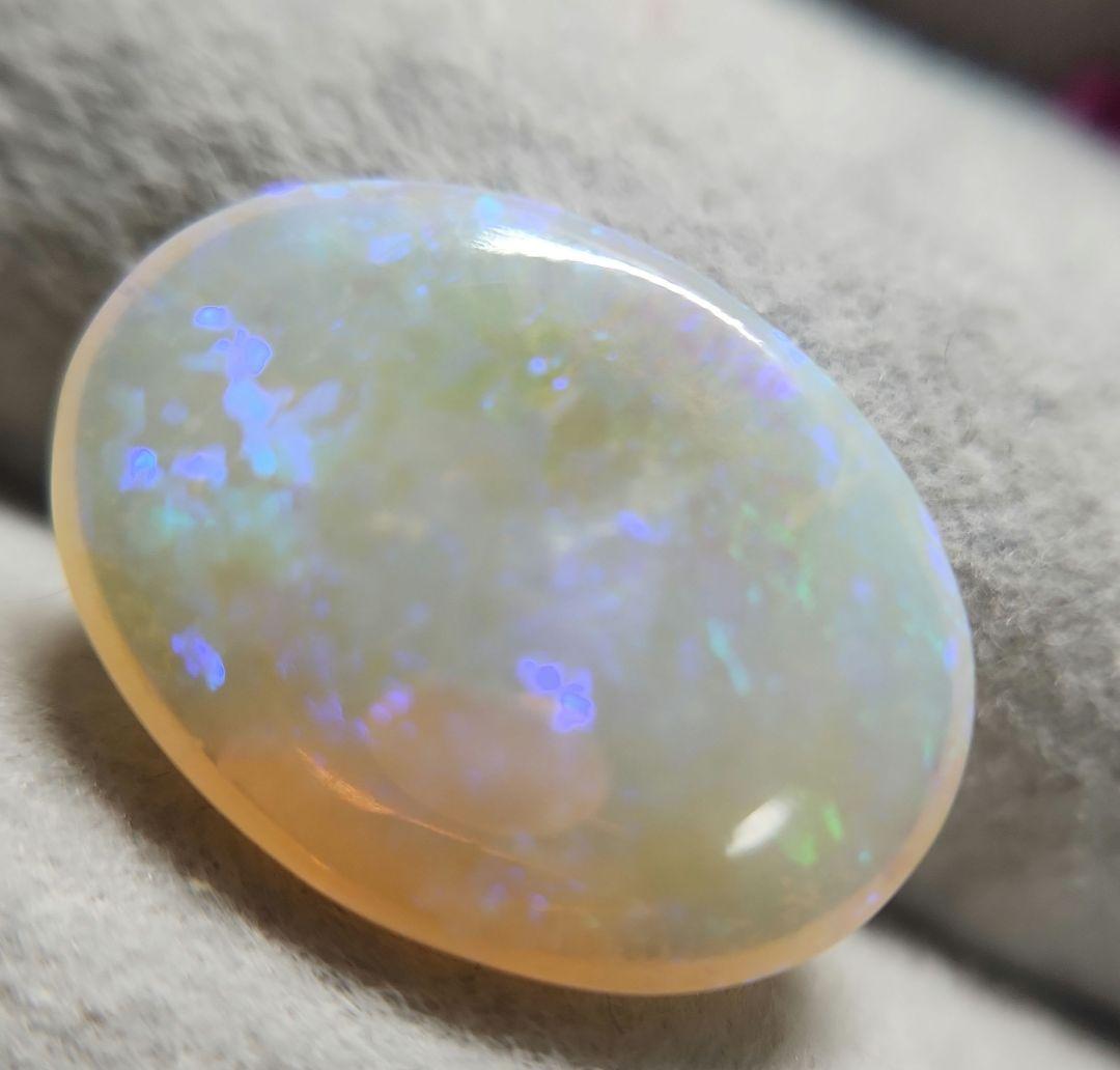 天然 エッグインオパール 3.920ct