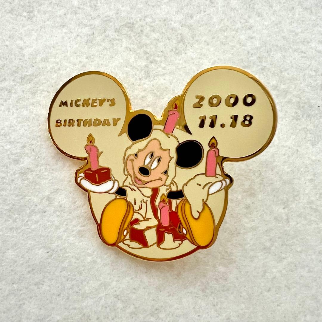 【限定品・希少品】ミッキー　バースデーのピンズ　東京ディズニーランド　2000年