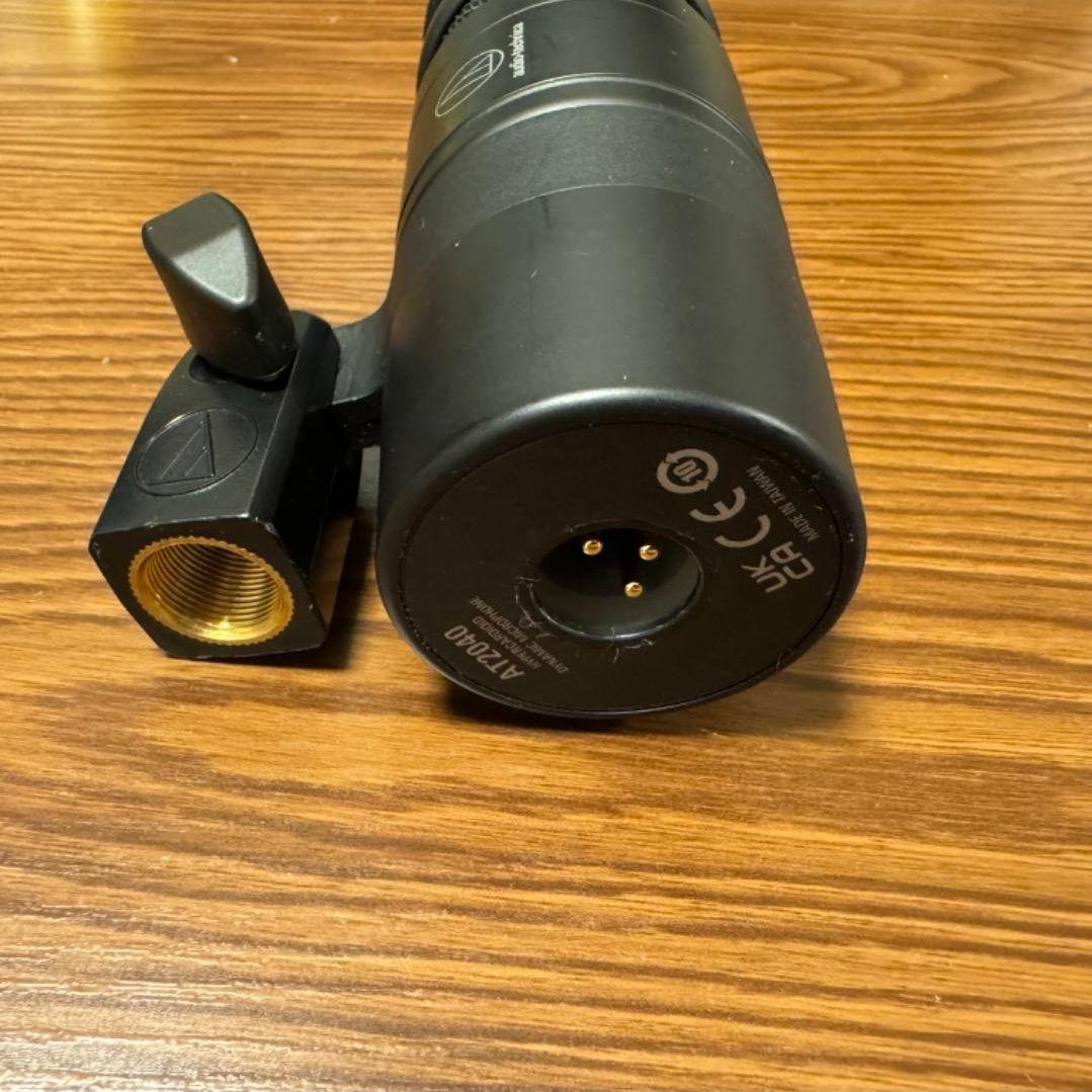 AT2040 audio-technica　ダイナミックマイク（専用ポーチ付き）