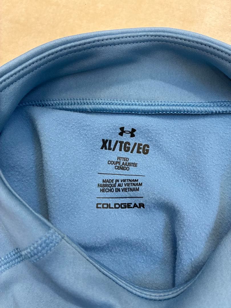 UAコールドウェザープロ　ロングスリーブ モックネック シャツ　レギンス　XL