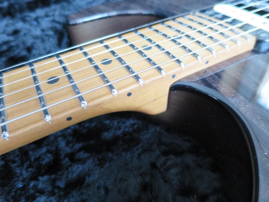 Suhr Modern (Trans Black) 新品同様・ほぼ未使用