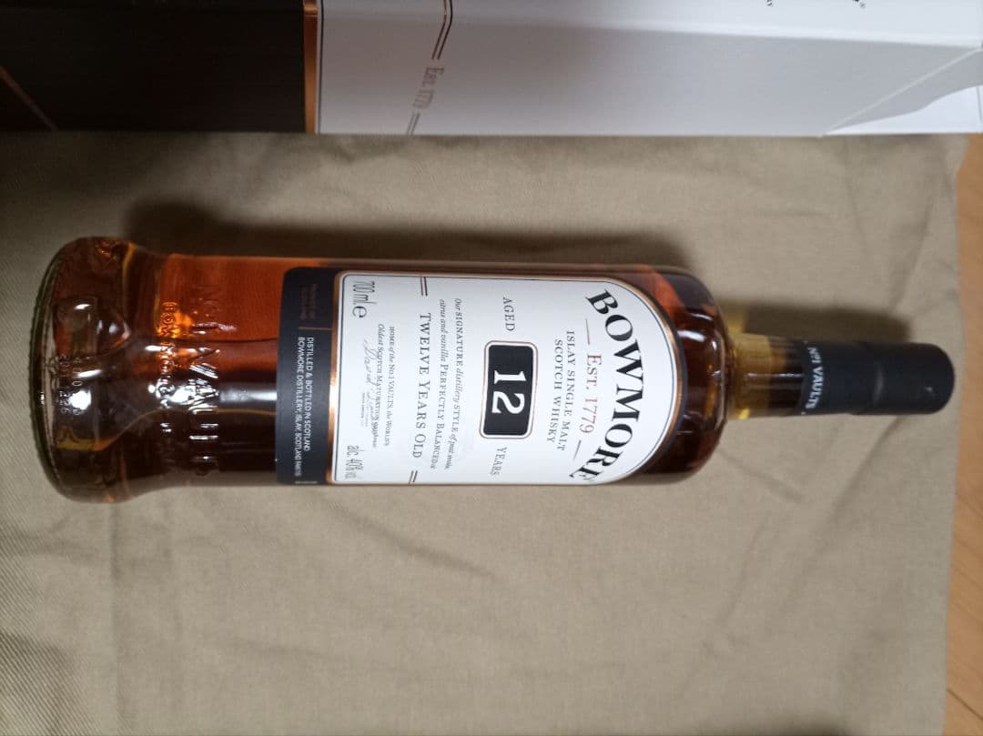 12年熟成のシングルモルトとブレンデッドウイスキー