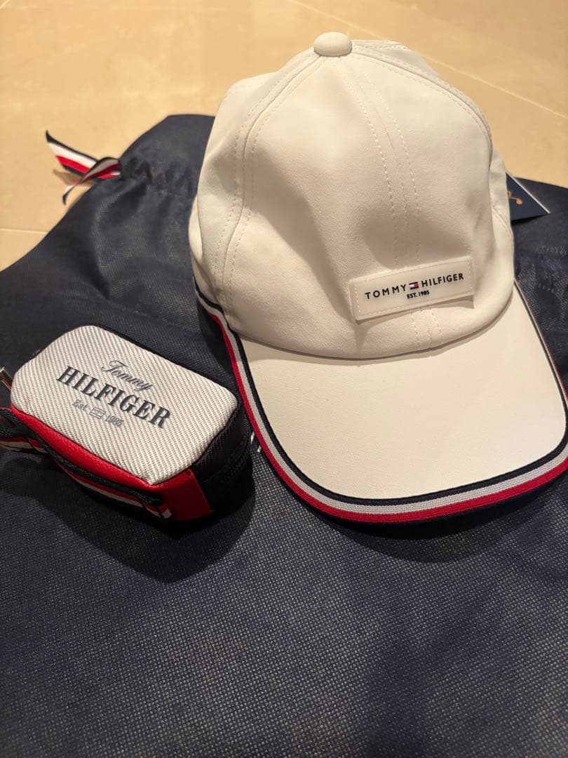 新品　2025 トミー ヒルフィガー ゴルフ　キャップ クール ボールポーチ
