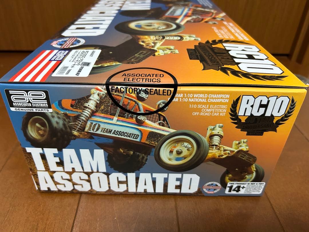 【未開封】アソシ RC10クラシック 40thアニバーサリーキット