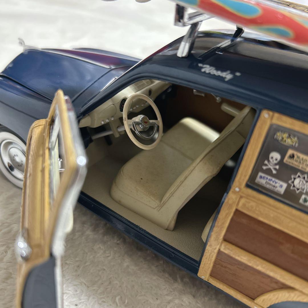 美品 フォード ウッディーワゴン 1/18 1949 モーターシティクラシクス