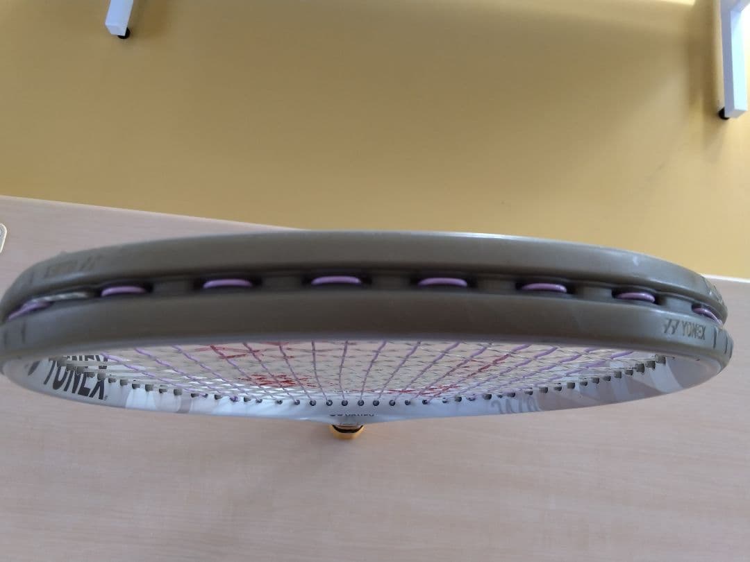 YONEX 　Vコア100 (グリップ２)