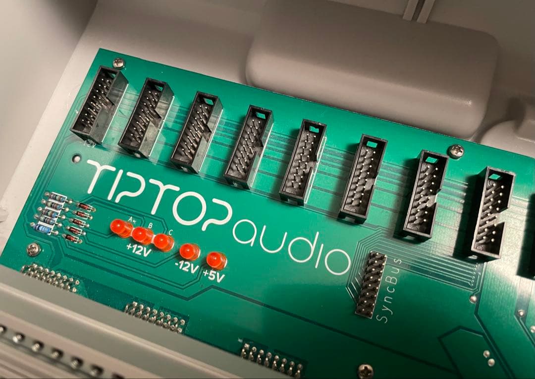 Tip Top Audio Mantis モジュラーシンセ　ケース