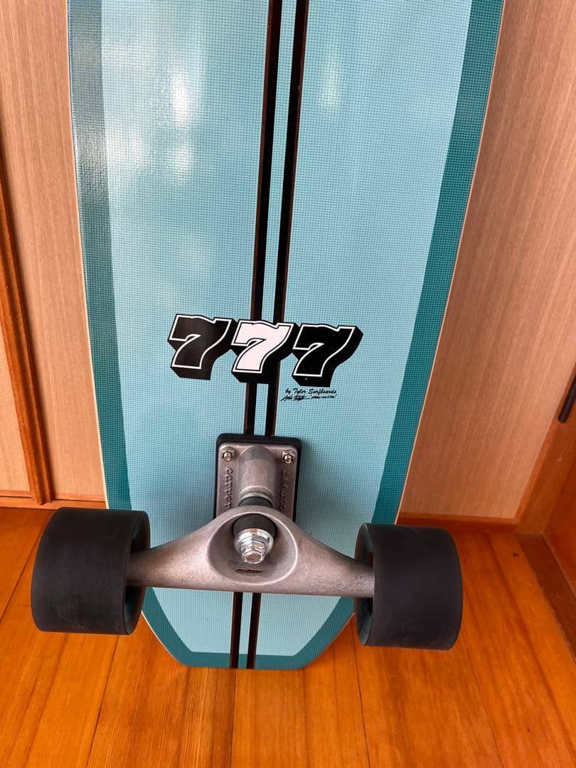 カーバーTYLER 777Surfskate Complete 36.5