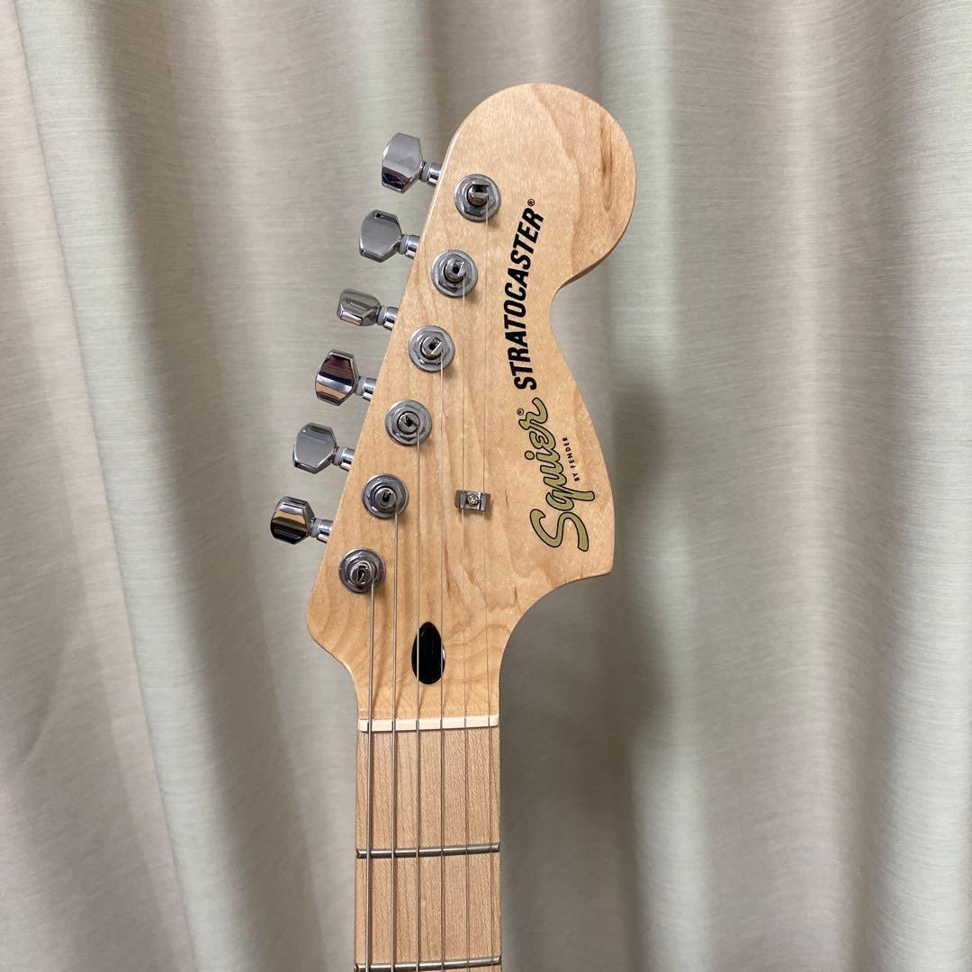 美品　Squier Stratocaster アイボリー