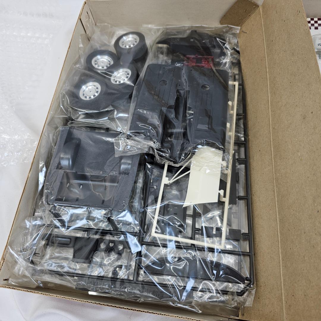 【希少】Bertone's Jaguar Pirana 1/16スケールオオタキ