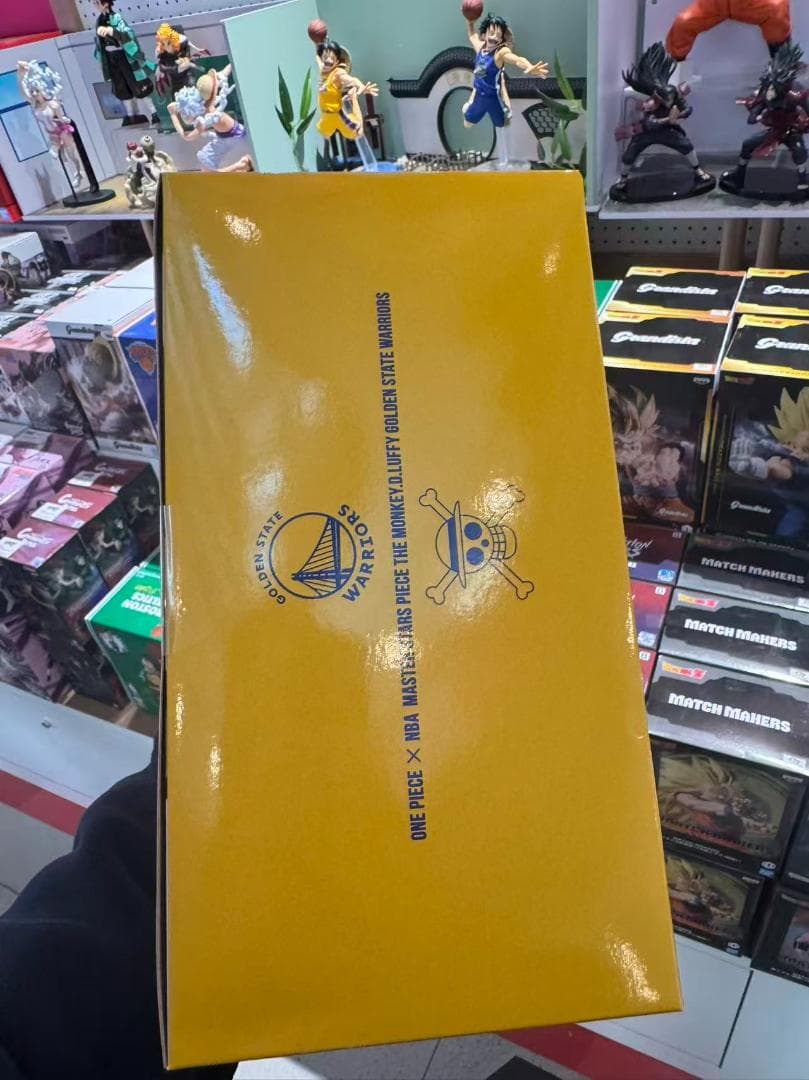 新品 ワンピースベースショップ　NBA ウォーリアーズ　ルフィ　フィギュア