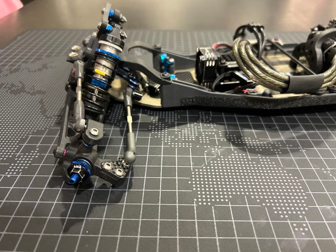 アソシエイテッドB6.2シャーシ&ESC(ダート仕様)