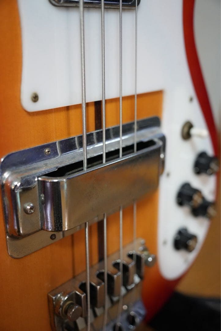 Guyatone Rickenbackerモデル エレキベース サンバースト