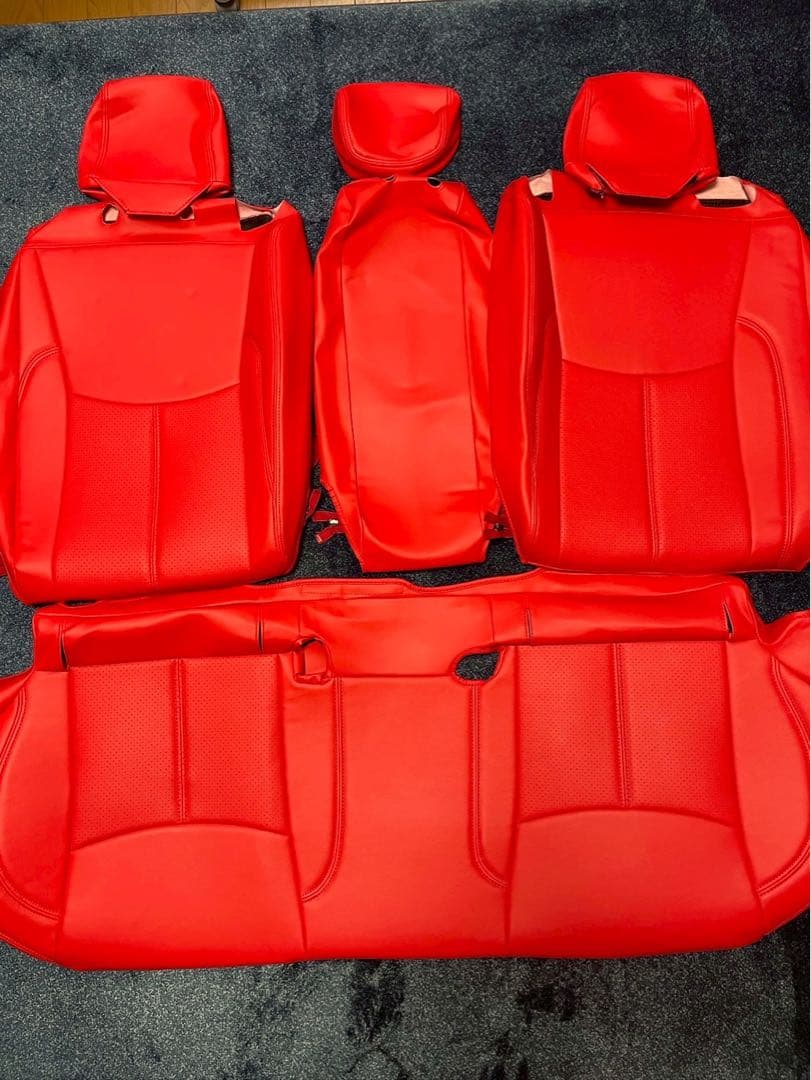 night　ヤリスクロス　シートカバー　RED