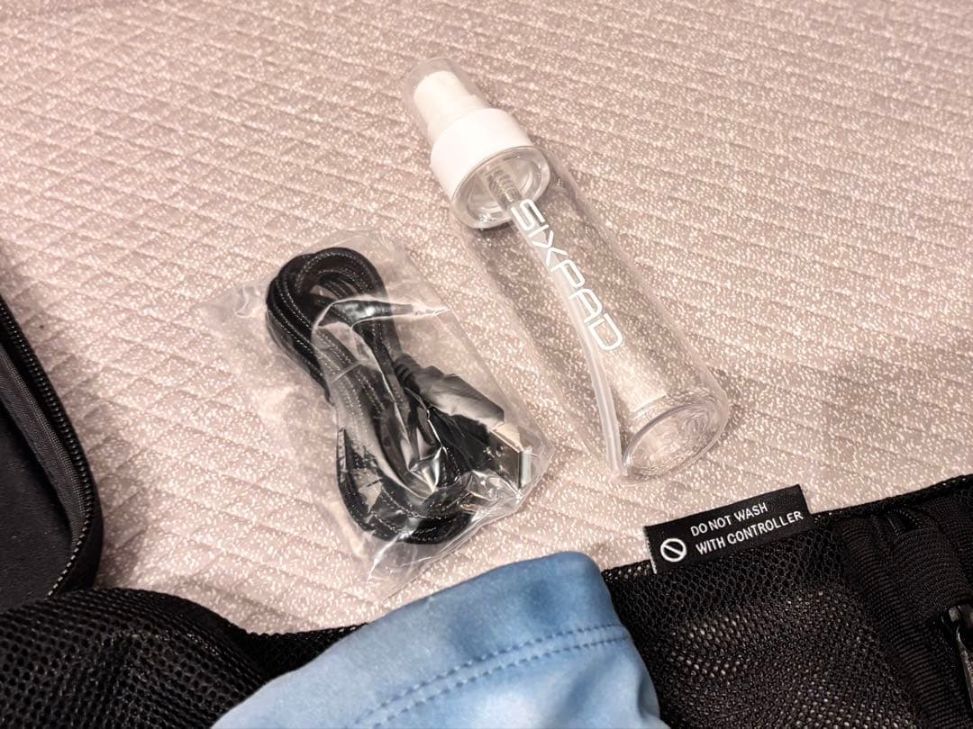 sixpad シックスパッド コアベルト　コントローラー付き