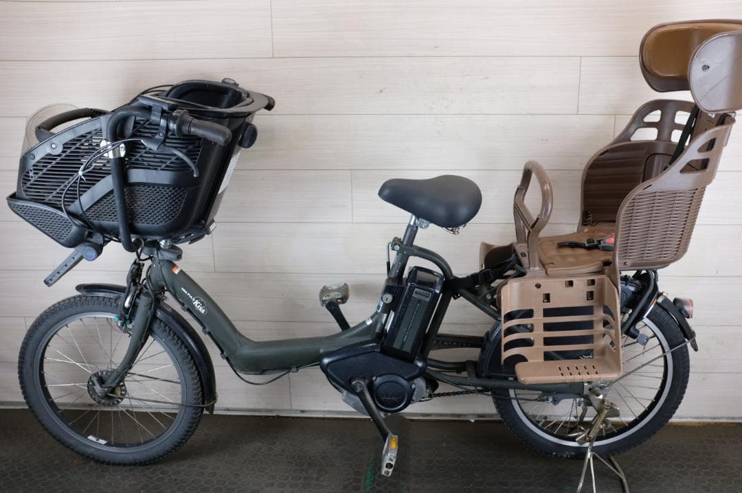 み*ん様 電動自転車ヤマハPAS　KISS　20インチ　3段　12.8Ah充電器